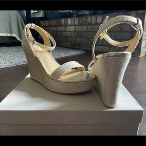 Badgley Mischka Lonnie Platform Sandals